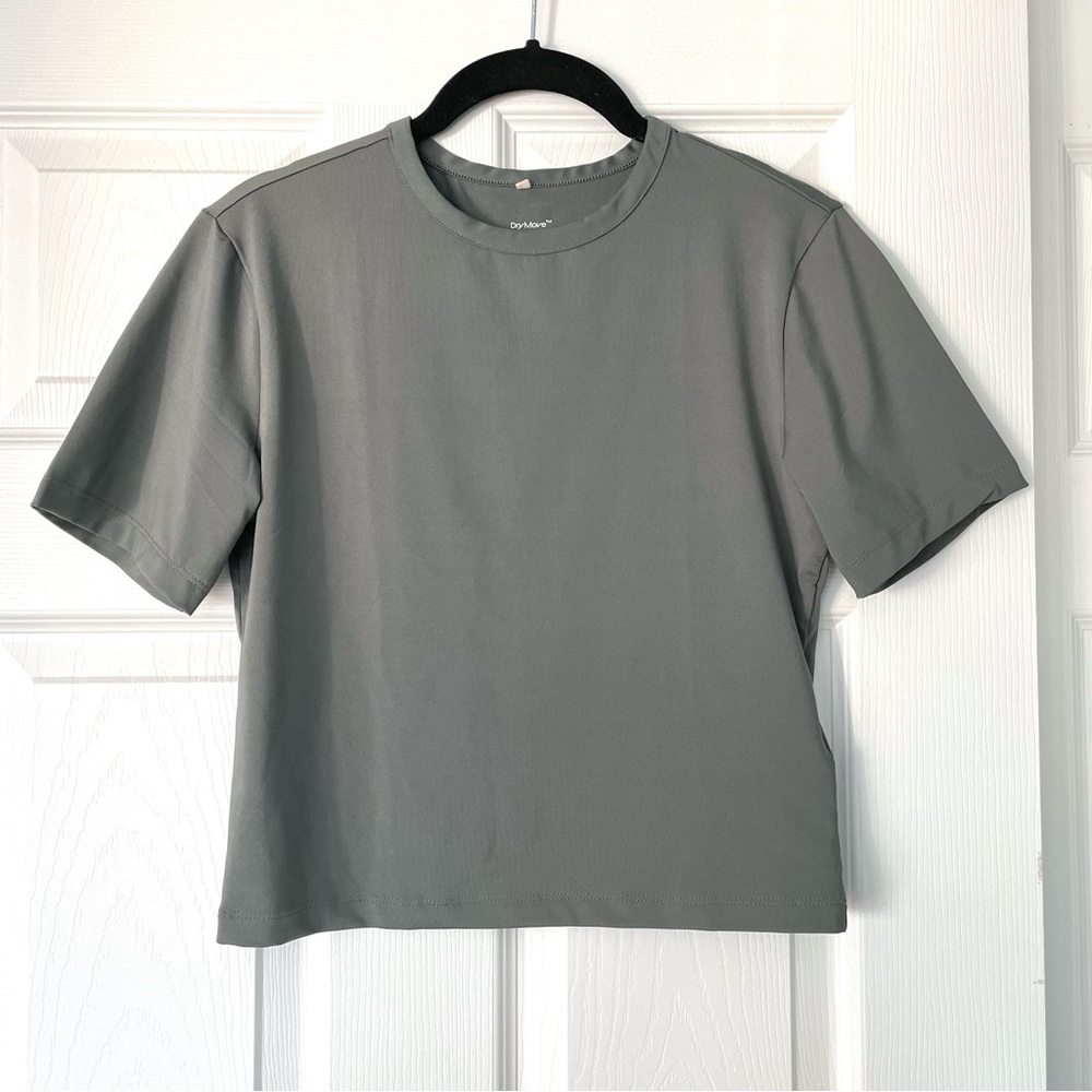 H&M Cropped Activewear Top, M